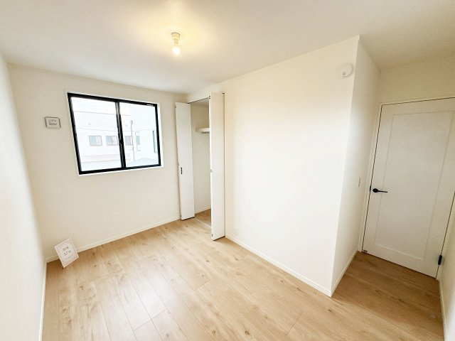 【洋室】 | トラストステージ×カラーズ　富士見市針ヶ谷2丁目8期　全3棟 | 【洋室/5.7帖】