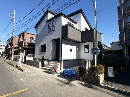 草加市吉町５丁目●草加駅９分の前面道路含む現地写真|隣とも空間があり前面歩道も広いため駐車もラクラク
