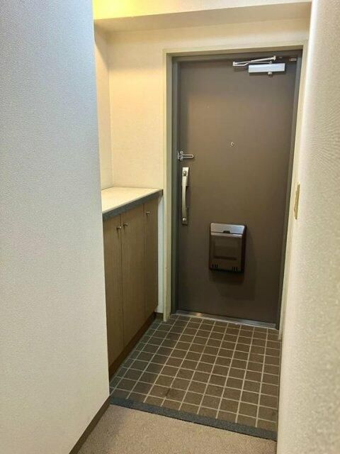 コスモ千葉グレイスヒルズの玄関