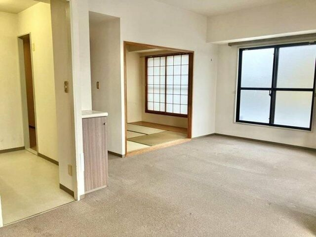 コスモ千葉グレイスヒルズの居間・リビング