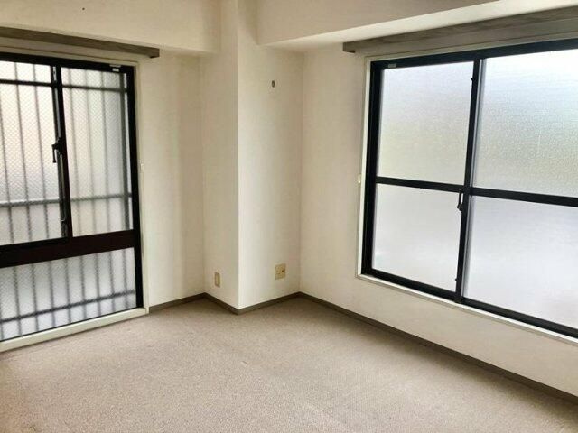 コスモ千葉グレイスヒルズの玄関