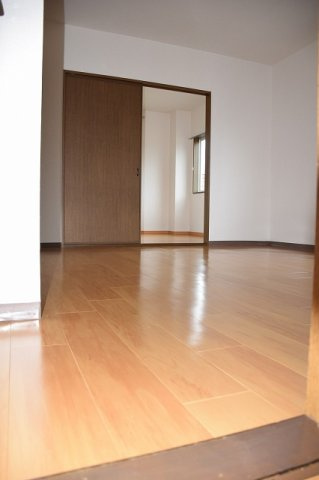 サンハイツ稲葉　　刈谷市近郊の賃貸はクラスホーム刈谷店の居間・リビング|使いやすいリビングです