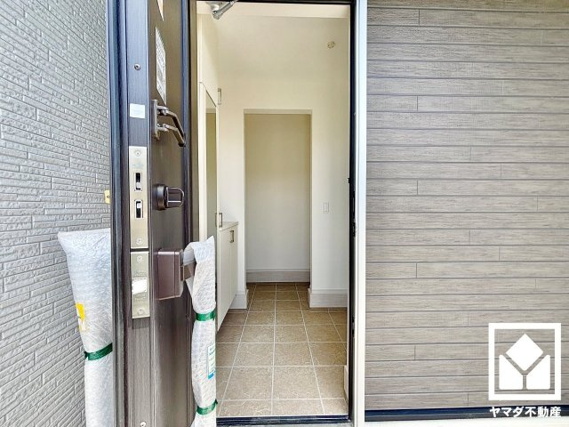 伏見区醍醐南里町　1期　1号棟の玄関