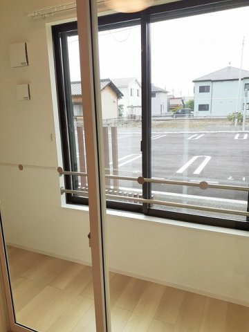 ソンメホリスⅡ　　刈谷市近郊の賃貸はクラスホーム刈谷店の設備|明るい色調の室内です