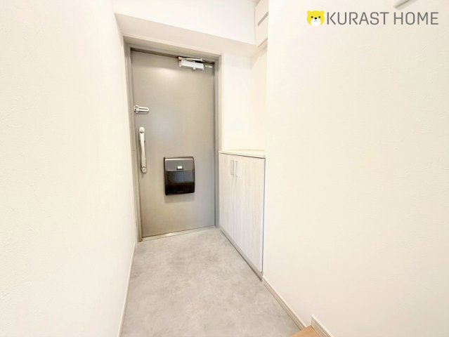 西京極大門ハイツ　3階の玄関