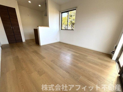 【居間・リビング】 | ミーティアB棟 | LDK10.5帖