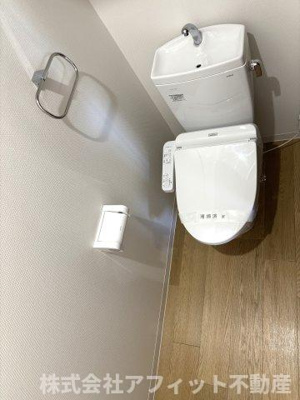 【トイレ】 | ミーティアB棟 | 温水洗浄暖房便座