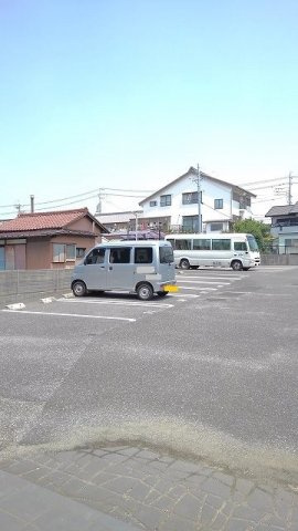 サニーブローテ住吉Ⅰ　　刈谷市近郊の賃貸はクラスホーム刈谷店の駐車場|駐車場があります