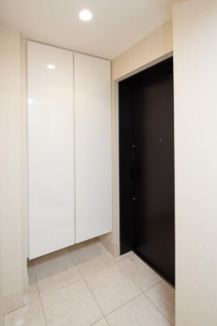 ディアナコート文京本郷台の玄関