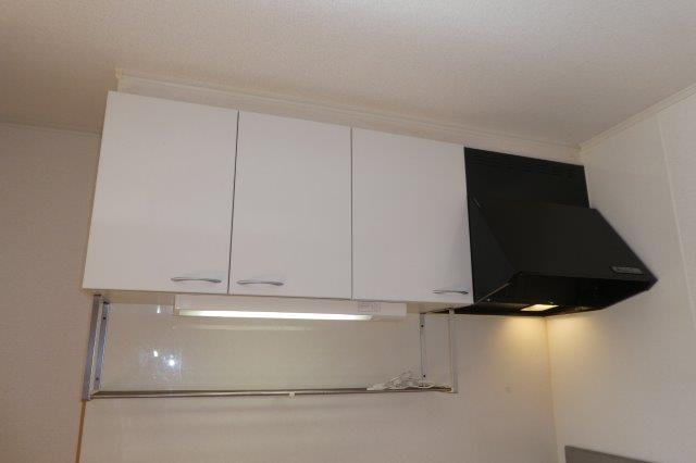 カルム・プロムナードBのキッチン|キッチン上収納