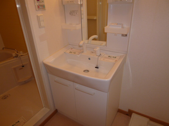 カルム・プロムナードBの独立洗面台|シャンプードレッサー