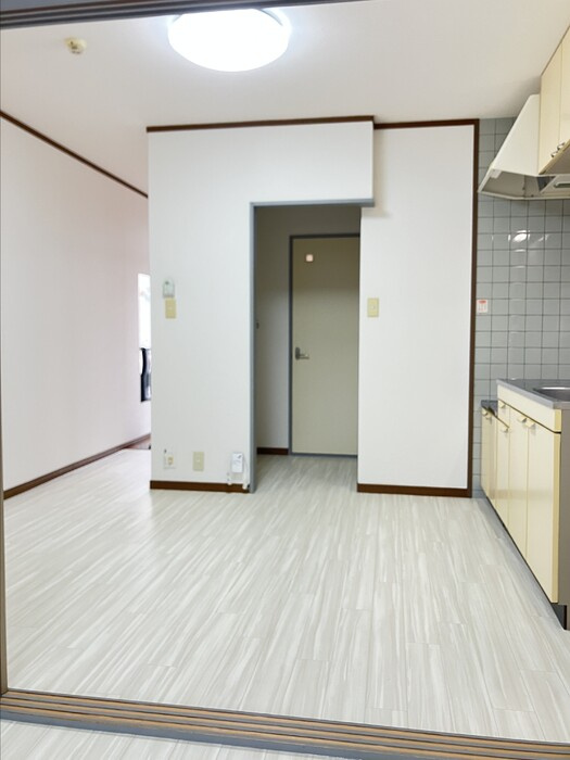 カナルシャトーＤ７の居間・リビング|居室・リビング