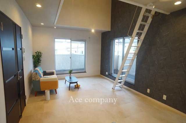 【居間・リビング】 | 東大阪市出雲井本町 | 【2階：LDK広々19.5帖！】2面（南・東）にバルコニー付きです☆