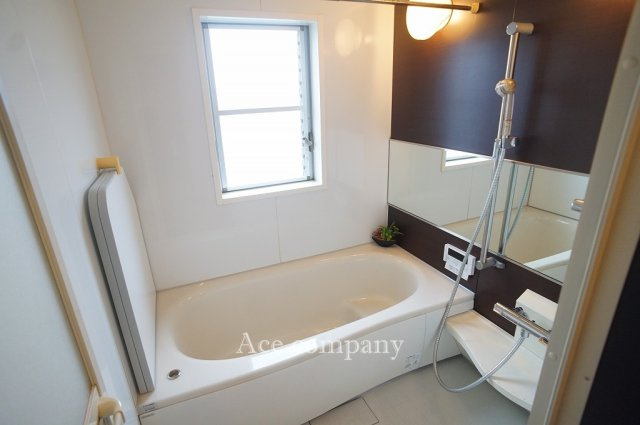 【浴室】 | 東大阪市出雲井本町 | 給湯器（追炊付）新調☆浴室乾燥機完備です☆