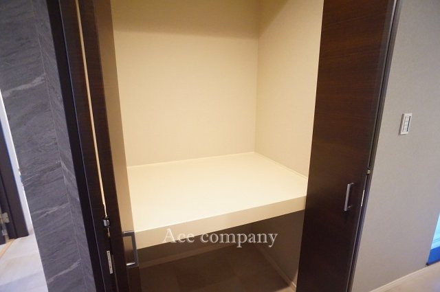 【収納】 | 東大阪市出雲井本町 | 1階廊下、トイレ前にある収納です♪