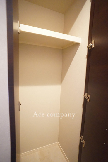 【収納】 | 東大阪市出雲井本町 | 2階廊下、トイレの横にある収納です♪