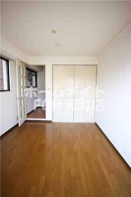 【居間・リビング】 | ハーバーハイツ | こちらの居間で趣味の時間をお楽しみください