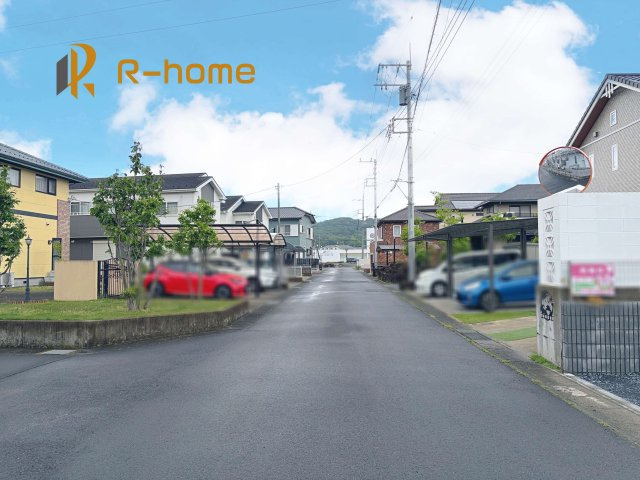 桜川市東桜川第1　新築戸建て　1号棟の前面道路含む現地写真|堂々！建物完成♪実際のお部屋をご見学可能です♪
ご見学が一番の資料！お気軽にお問い合わせ下さい♪