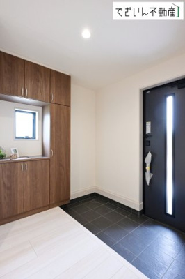 【玄関】 | Livele Garden.S加須市日出安　【平屋】新築住宅 | ≪1号棟≫
現地(2026年6月撮影)