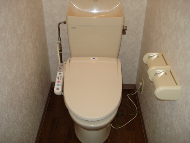 ティエドゥールⅠのトイレ|シャワー付トイレ