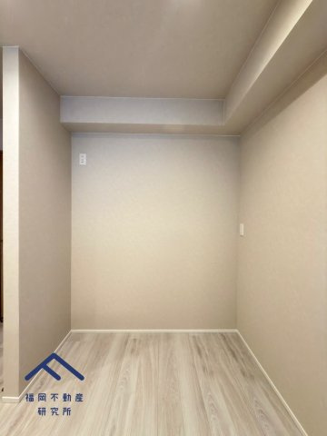 イトーピア大橋マンションのキッチン|キッチン裏の幅は約1720mmです(冷蔵庫600mm・カップボード1100mmを推奨します)