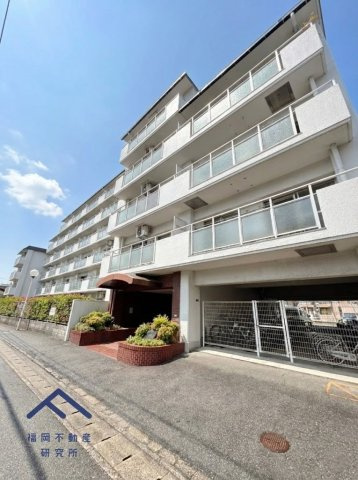 イトーピア大橋マンションの外観|令和6年に大規模修繕工事実施済みで管理状態の良いマンションです