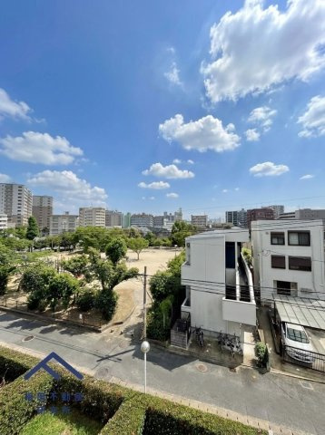 イトーピア大橋マンションの展望|晴れた日はわんちゃんねこちゃんも日向ぼっこしたくなります