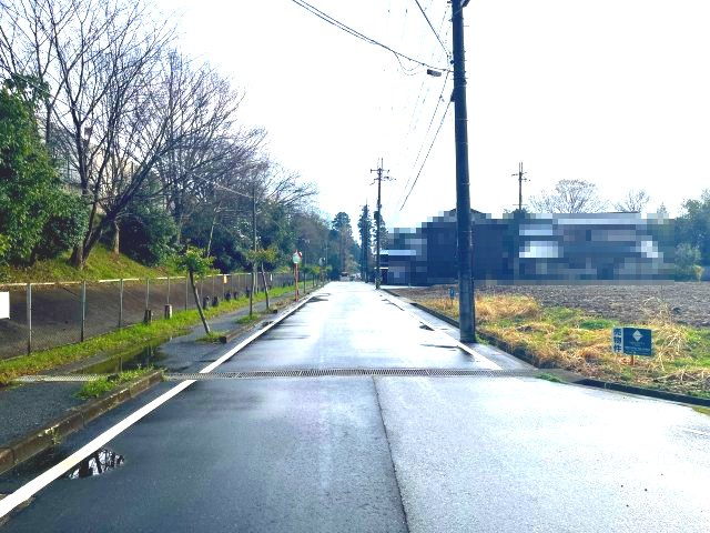 犬上郡多賀町多賀分譲地（D号地＋E号地）の前面道路含む現地写真