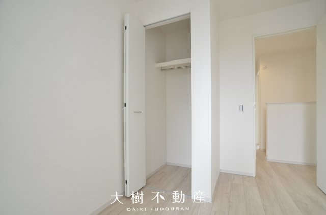 【洋室】 | 座間市立野台３丁目 新築戸建て 全3棟【仲介手数料無料】 | 2階　洋室4　クローゼット