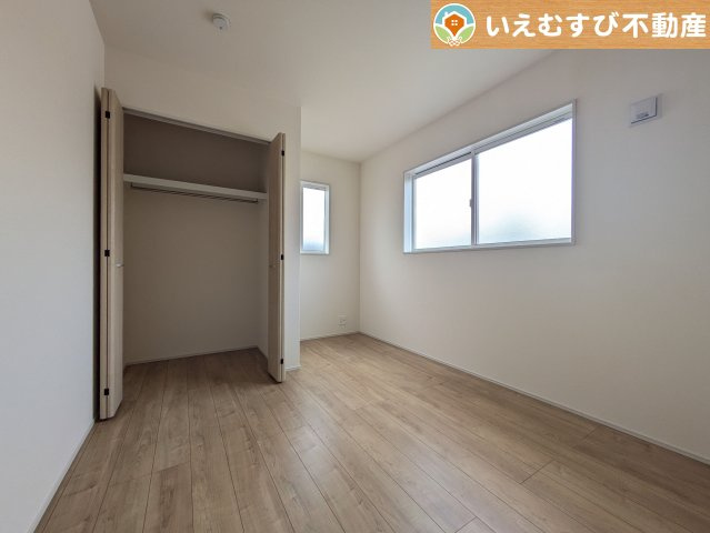 BLOOMING GARDEN　行田市谷郷の洋室|ナチュラルな色合いが落ち着くお部屋
シンプルな内装のお部屋なので自分でコーディネートしても楽しそうですね♪