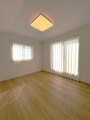 【洋室】 | 久喜市久喜東１丁目新築戸建 | ２階主寝室8.5帖