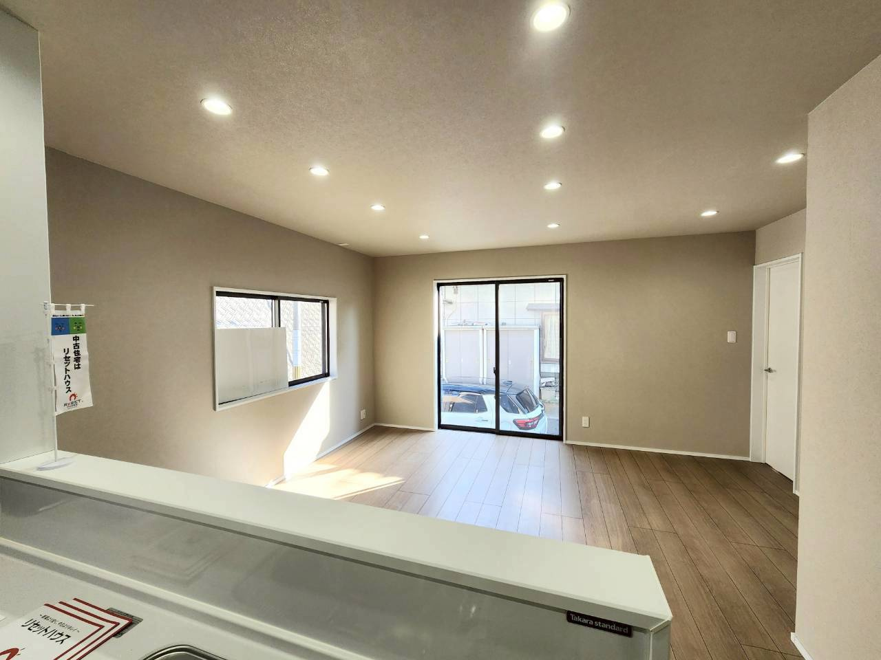 RESET HOUSE－リセットハウス－小倉北区小文字の居間・リビング|採光も良く明るいリビング♪