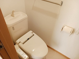 【トイレ】 | カーサ・エテルノ | 落ち着いた色調のトイレです