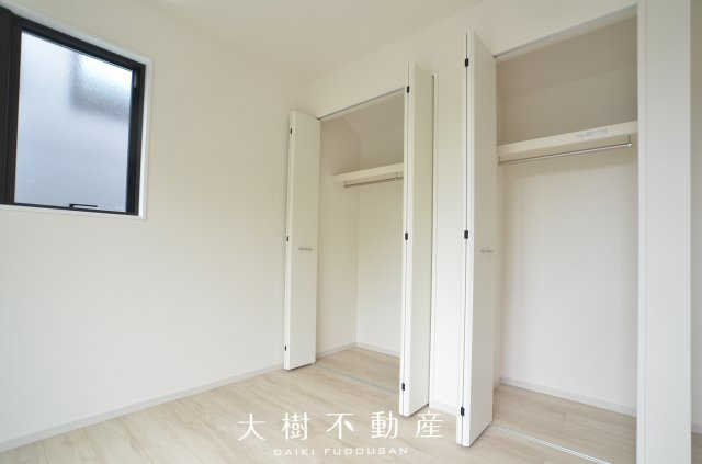 【洋室】 | 座間市立野台３丁目 新築戸建て 全3棟【仲介手数料無料】 | 2階　洋室1　クローゼット