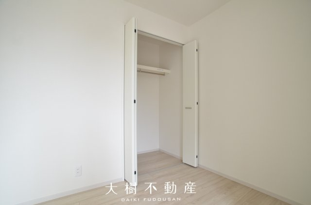 【洋室】 | 座間市立野台３丁目 新築戸建て 全3棟【仲介手数料無料】 | 2階　洋室2　クローゼット
