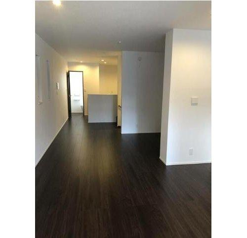 足立区西新井本町3丁目戸建ての居間・リビング