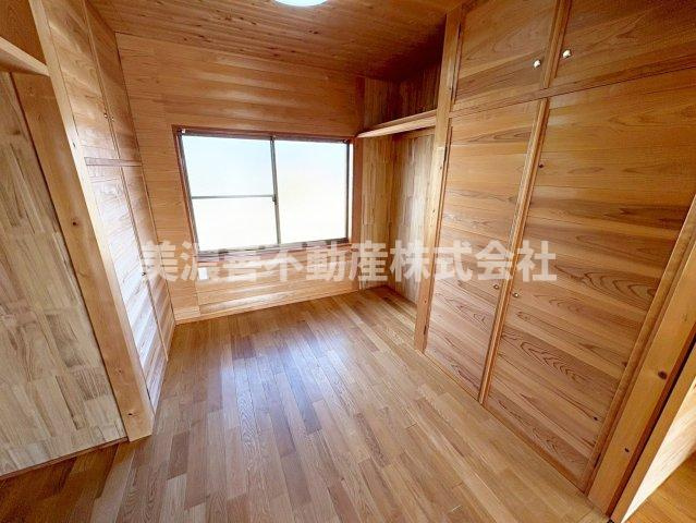 ６６４７５　岐阜市小野２丁目中古戸建ての洋室