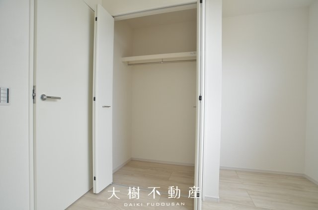 【洋室】 | 座間市立野台３丁目 新築戸建て 全3棟【仲介手数料無料】 | 2階　洋室3　クローゼット