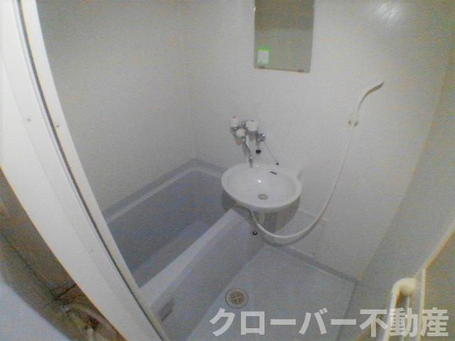 レオパレス天満の浴室