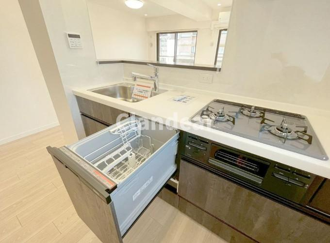 ラ・ベルティ小岩のキッチン|ドキドキの新生活も、安心してスタート。ぴったりの住まいを見つけませんか？クランディアが一緒に住まい選びをサポートします‼　まずは、お気軽にお問合せください　＃クランディア