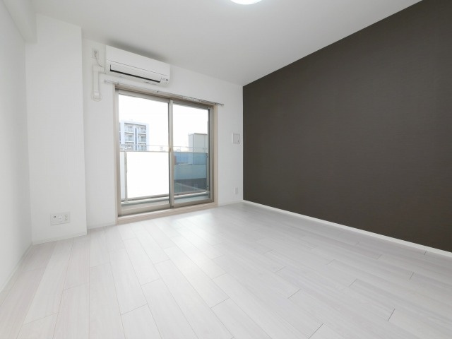 アスヴェル阿波座ＢＬＵＥ　ＥＡＲＴＨの居間・リビング