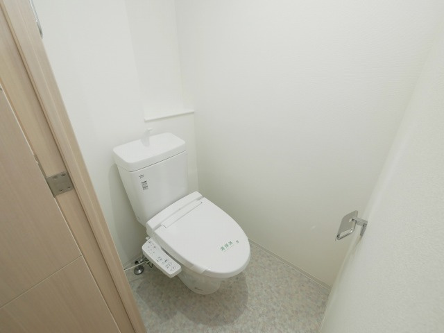 アスヴェル阿波座ＢＬＵＥ　ＥＡＲＴＨのトイレ