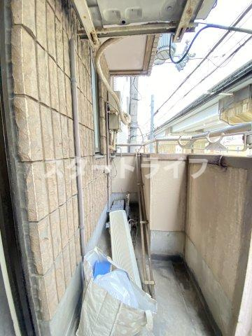 大阪市東淀川区淡路１丁目の賃貸マンションのバルコニー