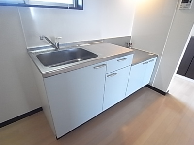 【キッチン】 | ミリアビタ二宮 | コンパクトなキッチンで掃除もラクラク