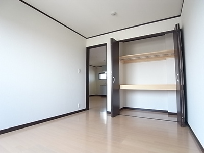 【寝室】 | ミリアビタ二宮 | 使い勝手のいい寝室です