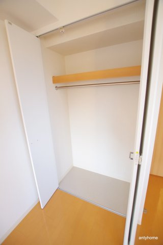 ルクレ京橋　仲介手数料無料の収納