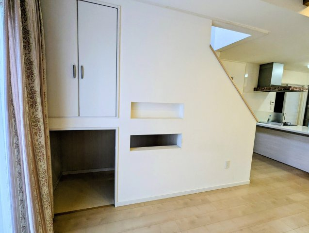 守山区下志段味中古戸建ての居間・リビング