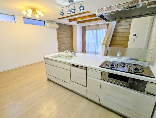 守山区下志段味中古戸建てのキッチン