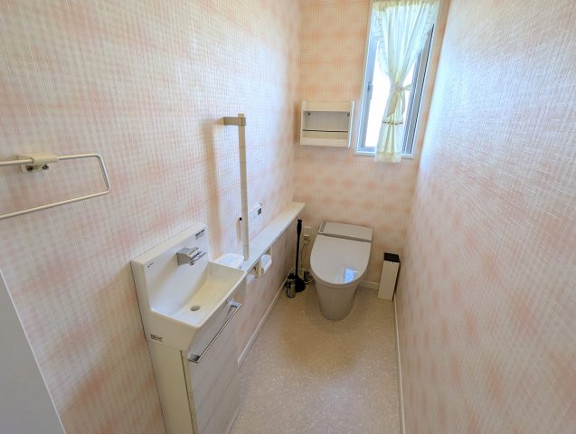 守山区下志段味中古戸建てのトイレ