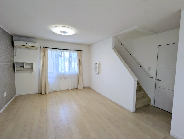 守山区下志段味中古戸建ての洋室